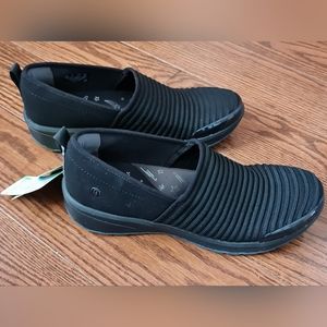 BZees Women's Comfortable Slip On Sneaker